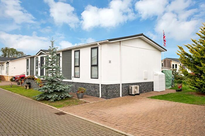 3 Bedroom Lodge For Sale In Mill Lane, Yarwell, PE8