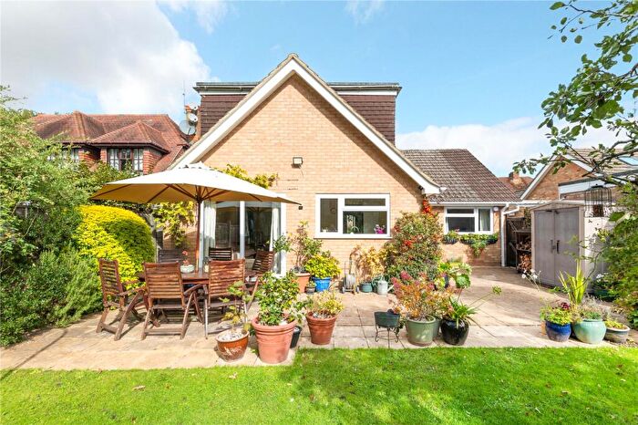 4 Bedroom Bungalow For Sale In Hazel Avenue, Farnborough, Hampshire, GU14
