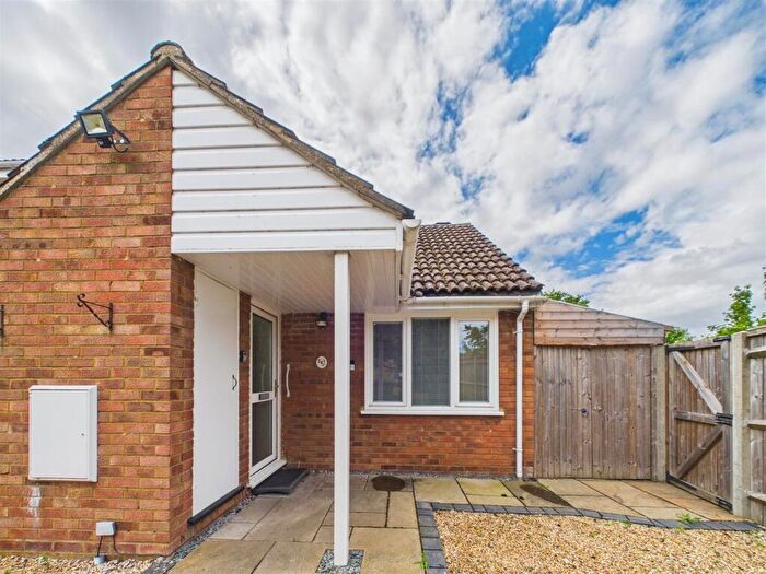 2 Bedroom House To Rent In Chase Hill Road, Arlesey, SG15