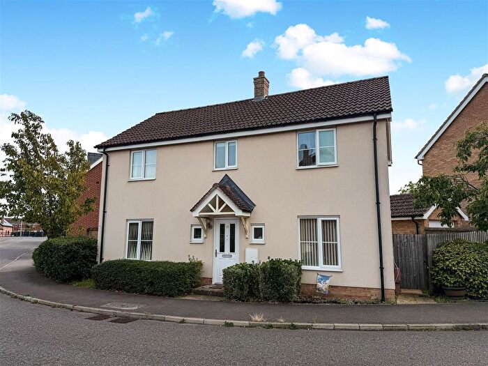 4 Bedroom Detached House For Sale In Fern Way, Red Lodge, IP28