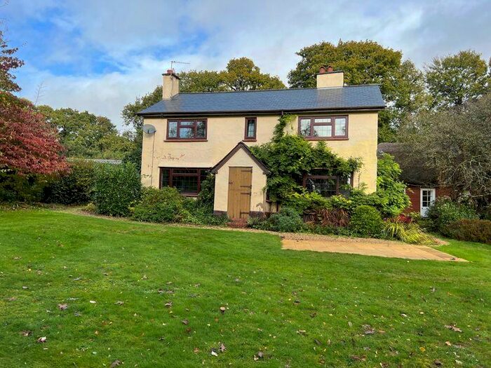 3 Bedroom Detached House To Rent In West Hill, EX11