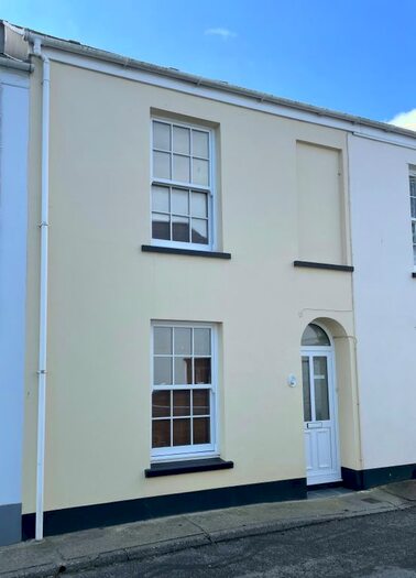 3 Bedroom Cottage To Rent In Cross Street, Northam, Bideford, EX39