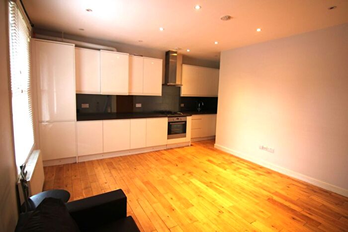 1 Bedroom Flat To Rent In High Street, Acton, W3