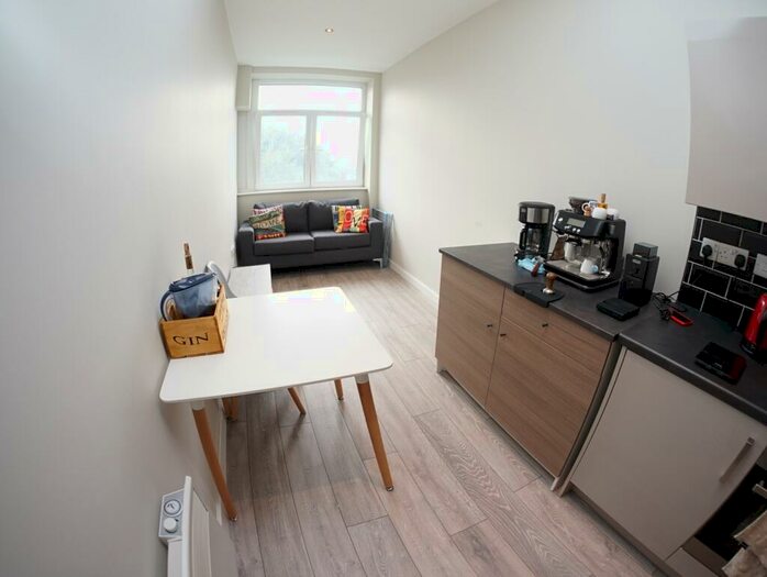1 Bedroom Flat To Rent In City Exchange, Hall Ings, Bradford, Yorkshire, BD1