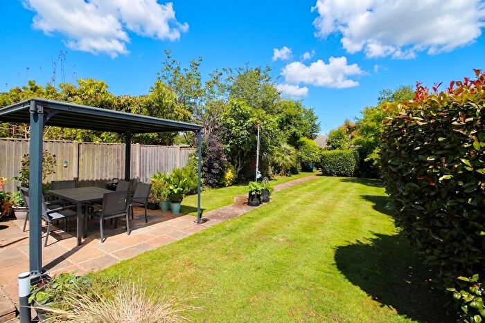 3 Bedroom Detached Bungalow For Sale In Kingsnorth Road, Ashford, TN23
