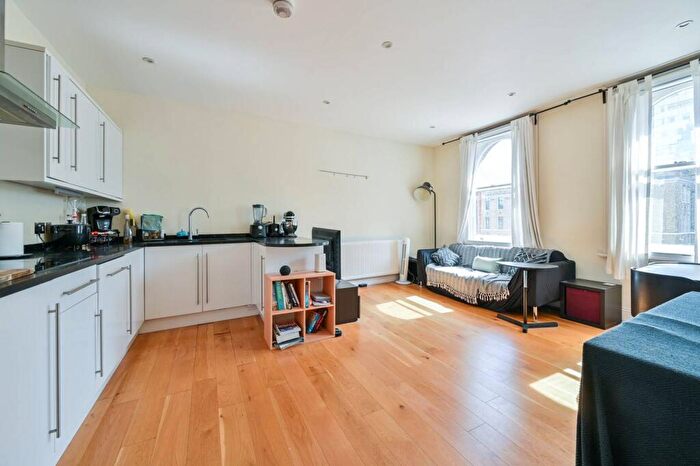 2 Bedroom Flat To Rent In Whitechapel Road, , Whitechapel, London, E1