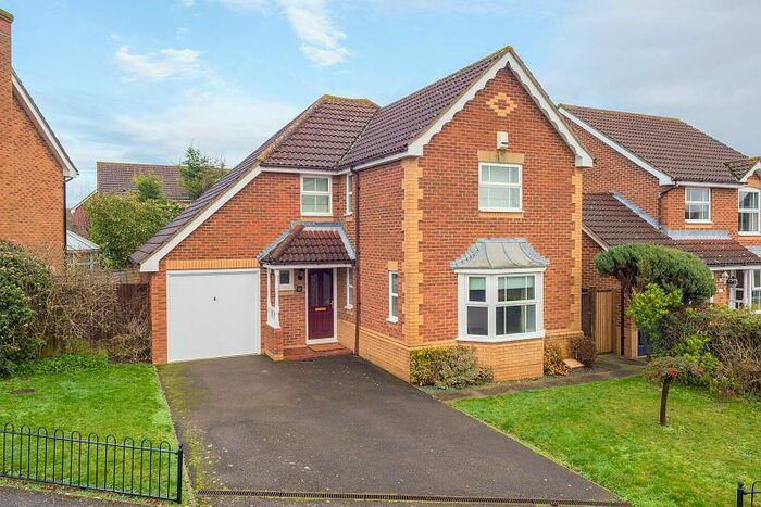 4 Bedroom Semi-Detached House To Rent In Melford Drive, Maidstone, ME16