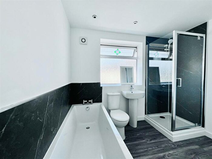 3 Bedroom House To Rent In Summerwood Lane, Nottingham, NG11