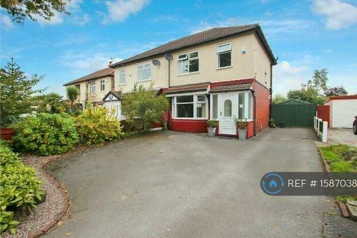 3 Bedroom Semi-Detached House To Rent In Woodhouse Lane, Sale, M33
