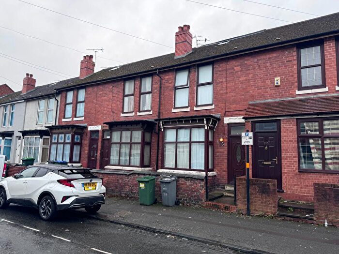 5 Bedroom Terraced House For Sale In Claremont Road, Smethwick, West Midlands, B66