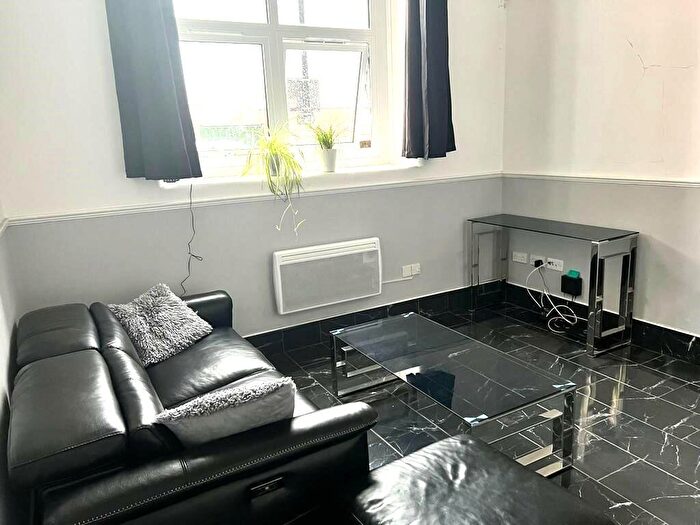 1 Bedroom Flat For Sale In Andersons Road, Southampton, SO14