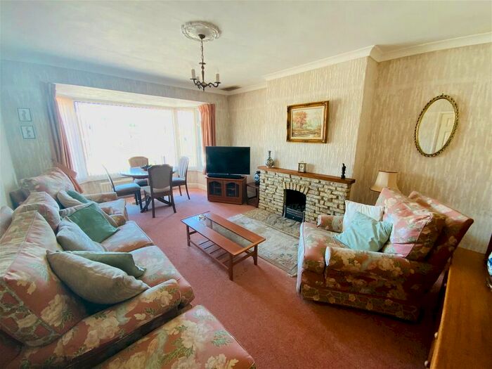 2 Bedroom Bungalow For Sale In Barcombe Road, Preston, Paignton, TQ3