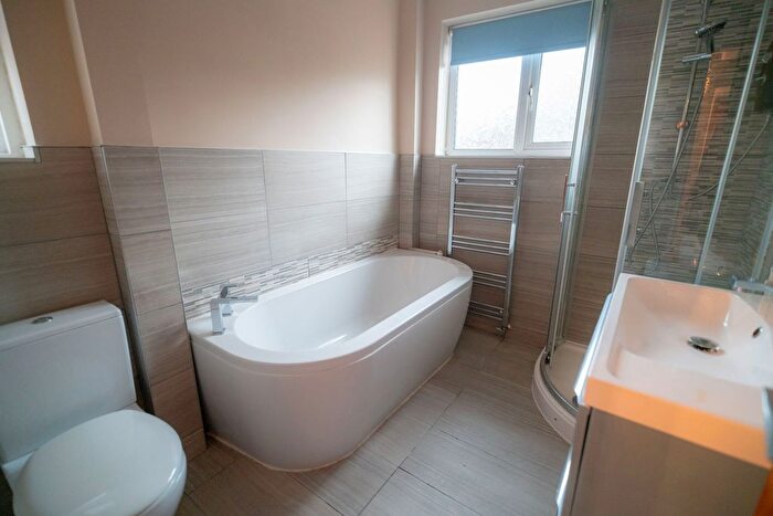 3 Bedroom Semi-Detached House For Sale In Woodford Green Road, Birmingham, B28