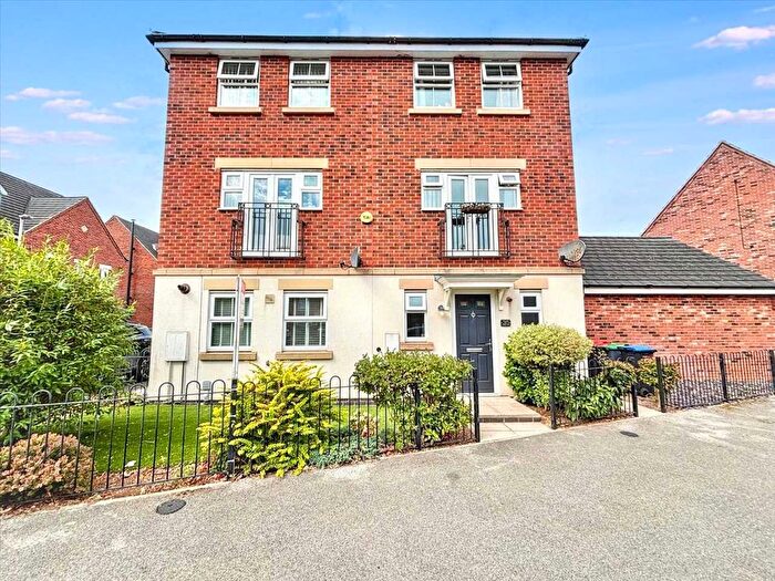 4 Bedroom Semi-Detached House For Sale In Hornbeam Way, Kirkby In Ashfield, NG17