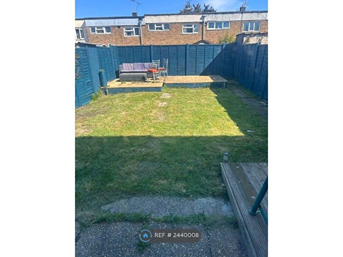 2 Bedroom Terraced House To Rent In Roodegate, Basildon, SS14