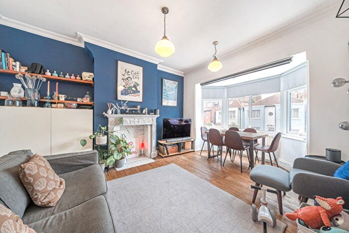 2 Bedroom Flat For Sale In Norbury Crescent, Norbury, London, SW16