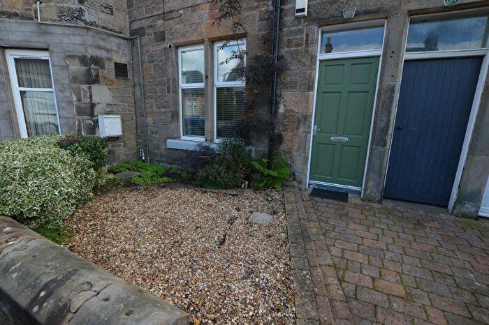 1 Bedroom Flat To Rent In Balsusney Road, Kirkcaldy, KY2