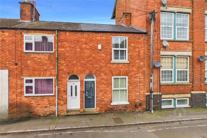 3 Bedroom Terraced House To Rent In Havelock Street, Kettering, Northamptonshire, NN16