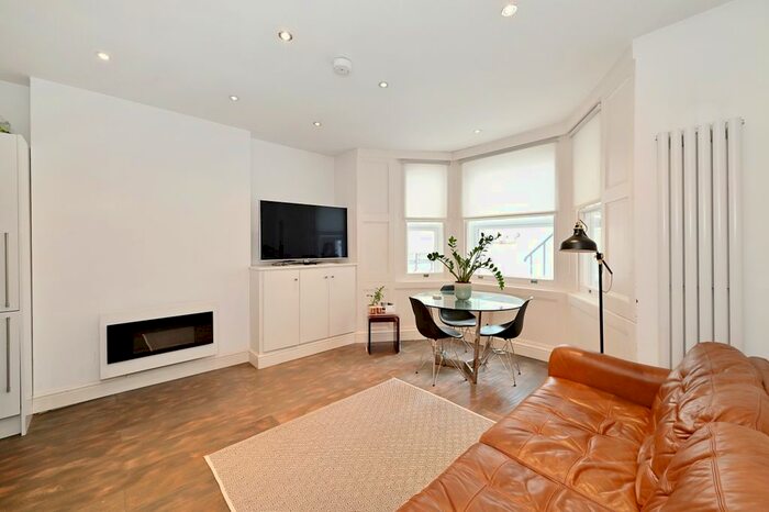 1 Bedroom Flat To Rent In Shepherds Bush Road, London, W6