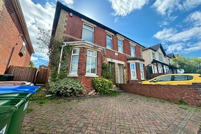 3 Bedroom Semi-Detached House To Rent In Newton Road, Bitterne, SO18