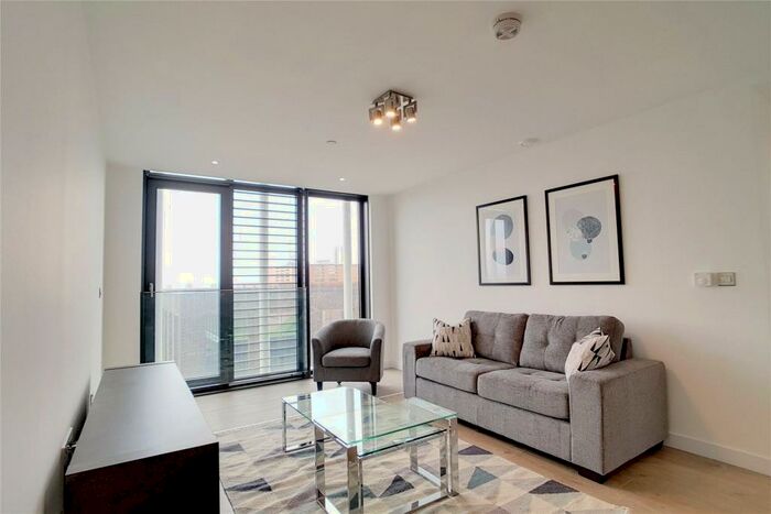 1 Bedroom Flat To Rent In Stratosphere Tower, Stratford, London, E15