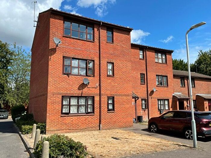1 Bedroom Flat To Rent In Newcourt, Uxbridge, UB8