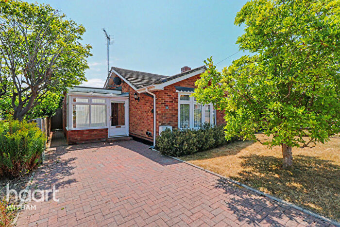 2 Bedroom Bungalow For Sale In Cromwell Way, Witham, CM8
