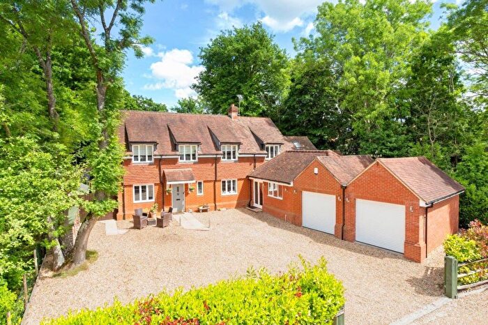 5 Bedroom Detached House For Sale In The Beck, Watery Lane, Church Crookham, GU52