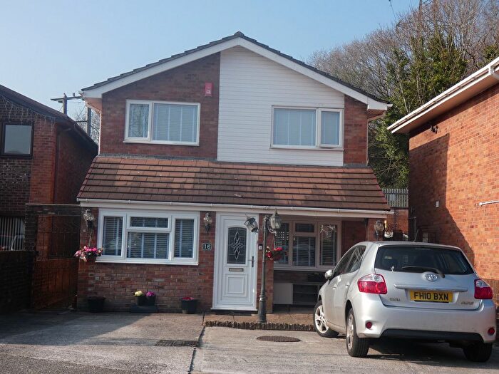 3 Bedroom Detached House For Sale In St. Marys Close, Briton Ferry, Neath., SA11