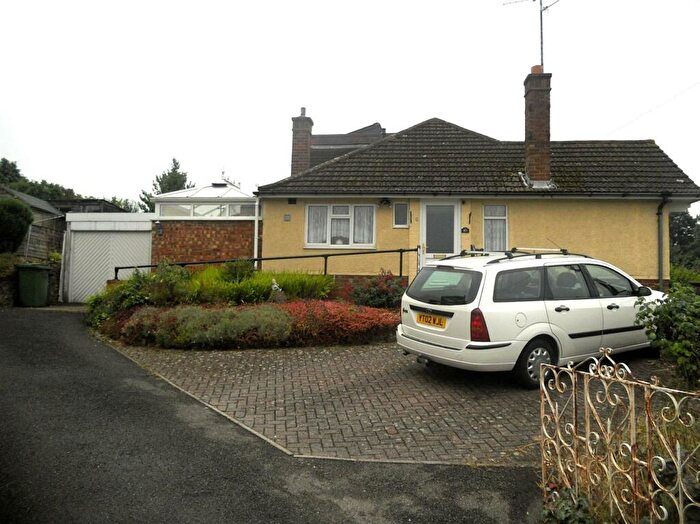 3 Bedroom Bungalow To Rent In The Pyghtle Wellingborough Northants, NN8
