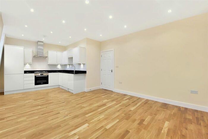 1 Bedroom Flat To Rent In King Street, Twickenham, TW1