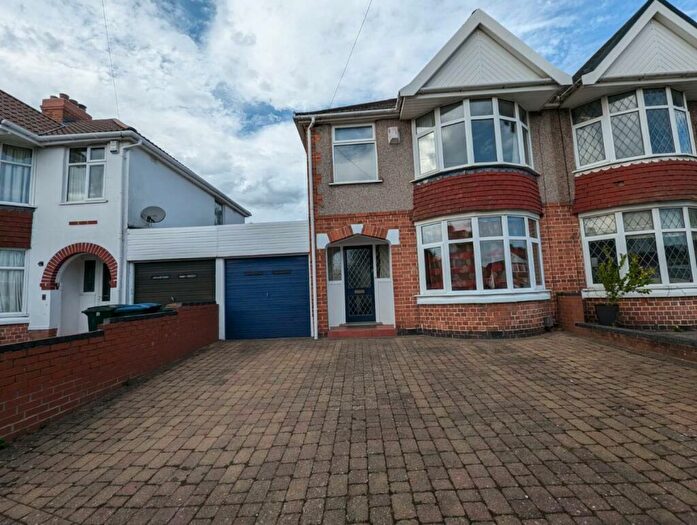 3 Bedroom Semi-Detached House To Rent In The Earls Croft, Coventry, CV3