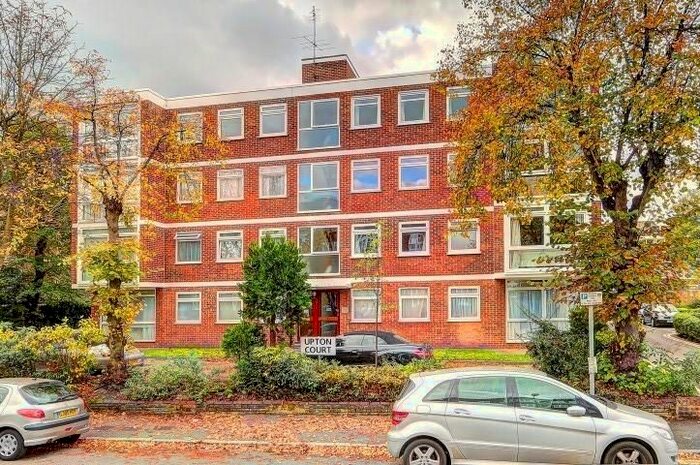 1 Bedroom Flat To Rent In The Downs, London, SW20