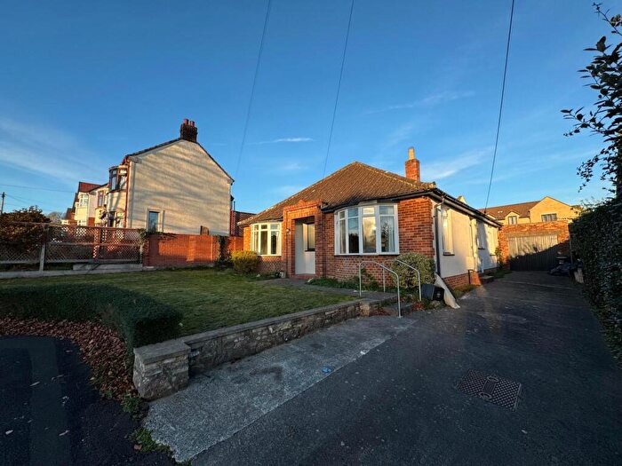 3 Bedroom Bungalow To Rent In Ash Grove, Wells, BA5