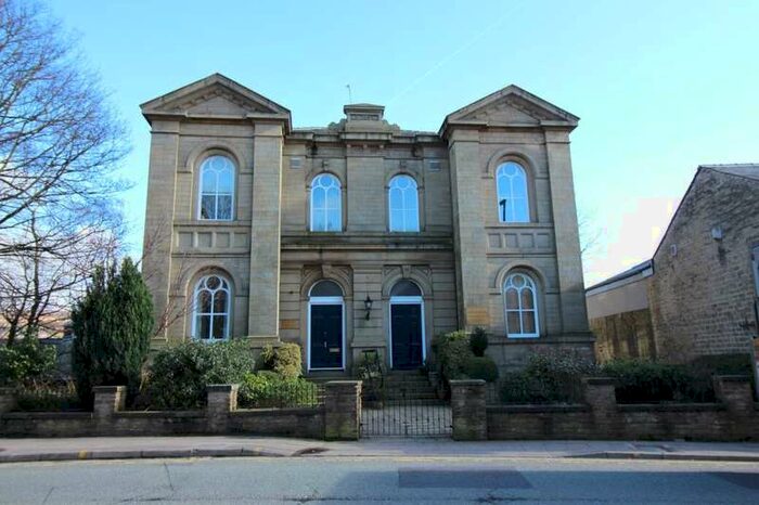 2 Bedroom Flat To Rent In Market Place, Ramsbottom, Bury, BL0