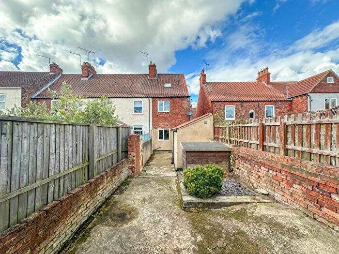 3 Bedroom End Of Terrace House For Sale In Fleetgate, Barton Upon Humber, North Lincs, DN18