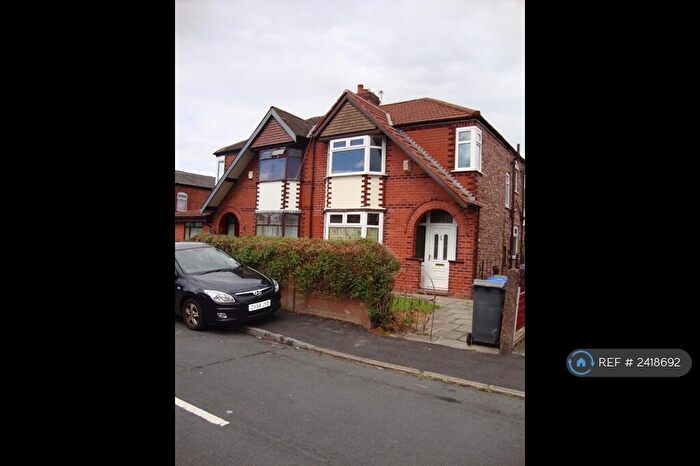 3 Bedroom Semi-Detached House To Rent In Rydal Avenue, Droylsden, M43