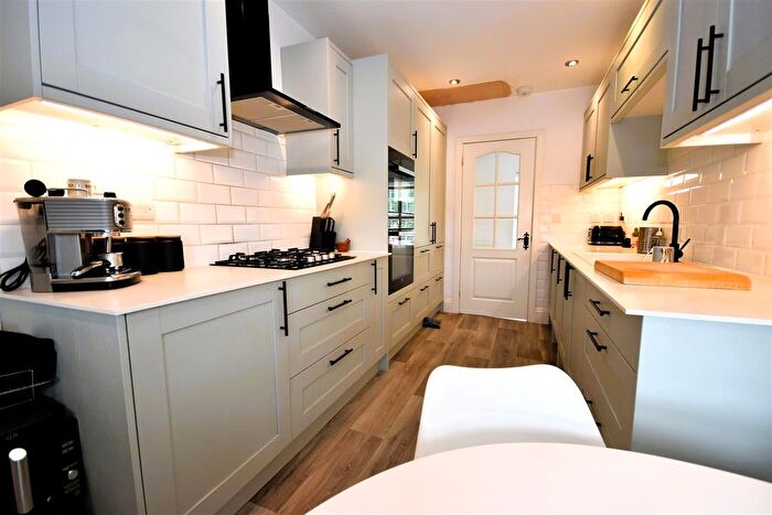 3 Bedroom Property To Rent In The Stags Head Building, Market Place, Durham, DH7