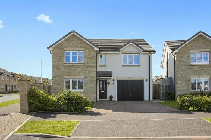 4 Bedroom Detached House For Sale In Macpherson Avenue, Dunfermline, KY11