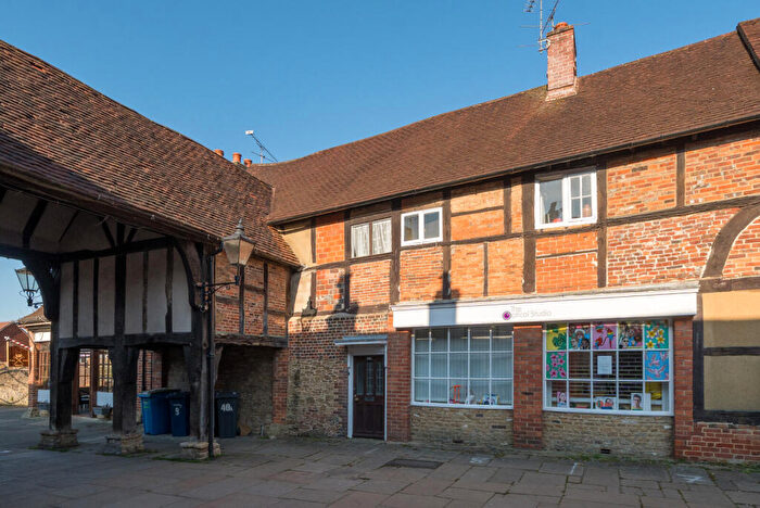 1 Bedroom Maisonette To Rent In High Street, Godalming, GU7