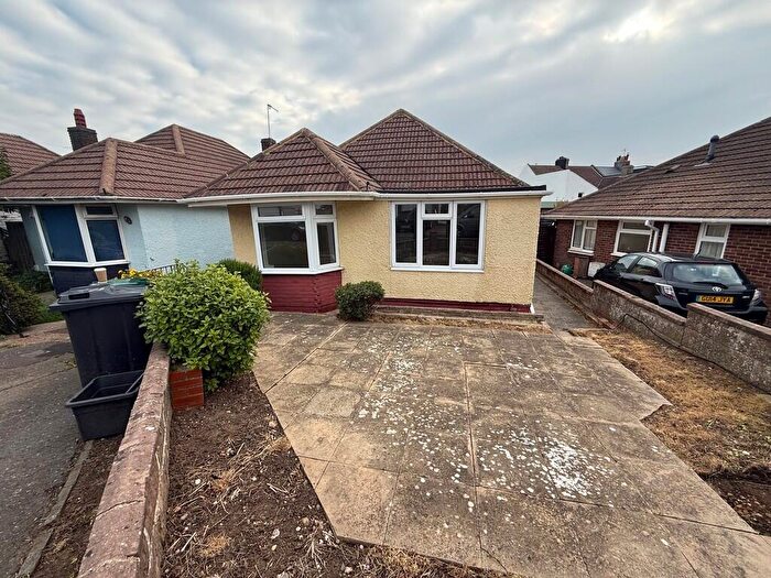 2 Bedroom Detached Bungalow To Rent In Park Crescent, Portslade, BN41
