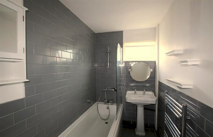 2 Bedroom Property To Rent In Cameron Close, Warley, Brentwood, CM14