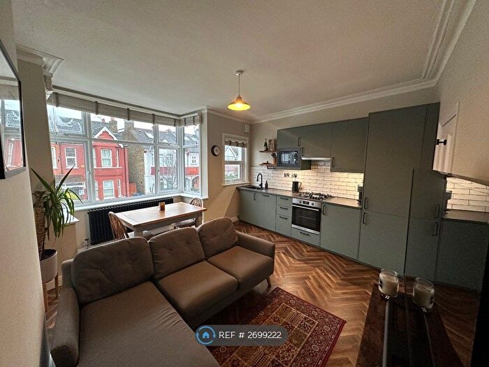 2 Bedroom Flat To Rent In Leighton Road, London, W13