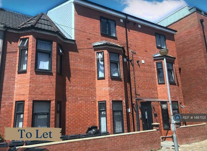 2 Bedroom Flat To Rent In Pomeroy Lofts, Cardiff, CF10