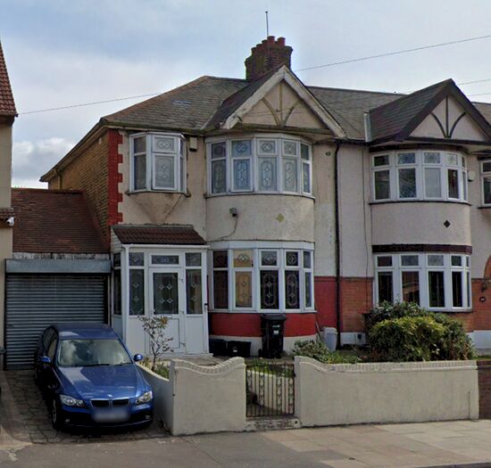Studio To Rent In South Park Drive, Ilford, IG3