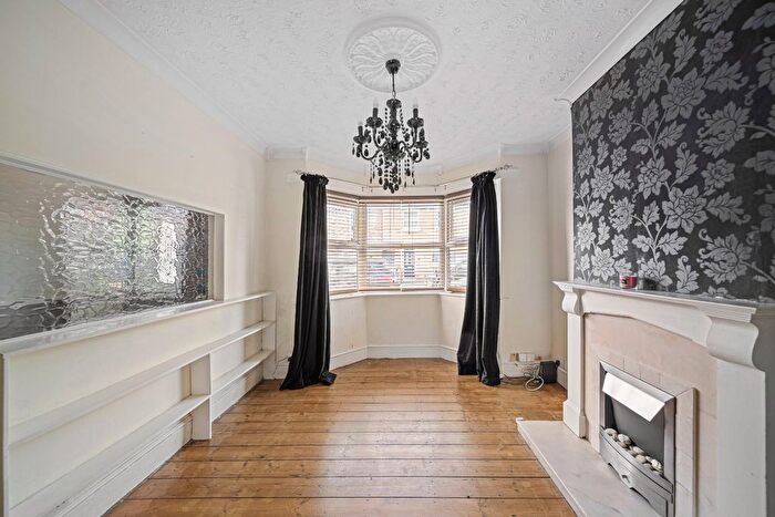 3 Bedroom Terraced House For Sale In Alfred Road, Belvedere, Kent, DA17