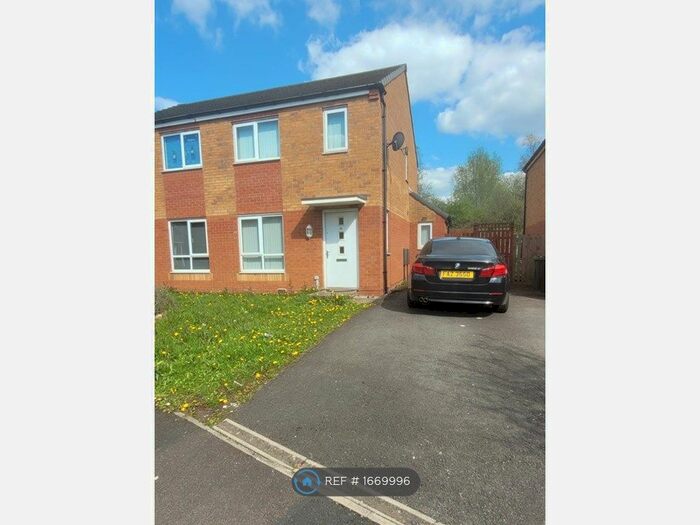 2 Bedroom Semi-Detached House To Rent In Overlinks Road, Manchester, M11