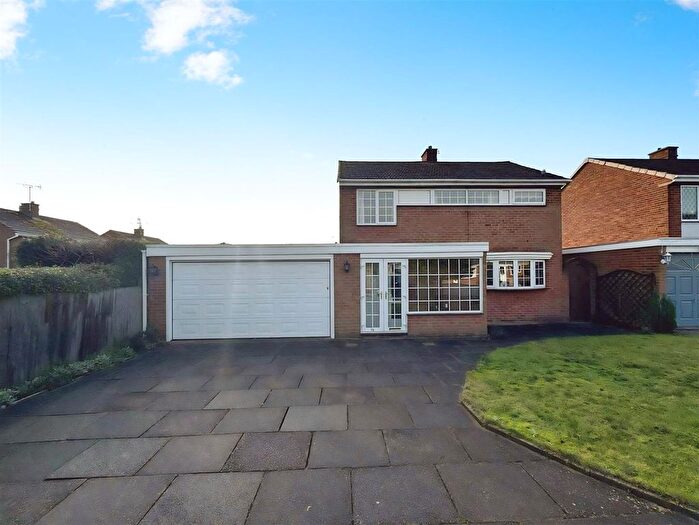 3 Bedroom Detached House For Sale In Fir Tree Avenue, Countesthorpe, Leicester, LE8