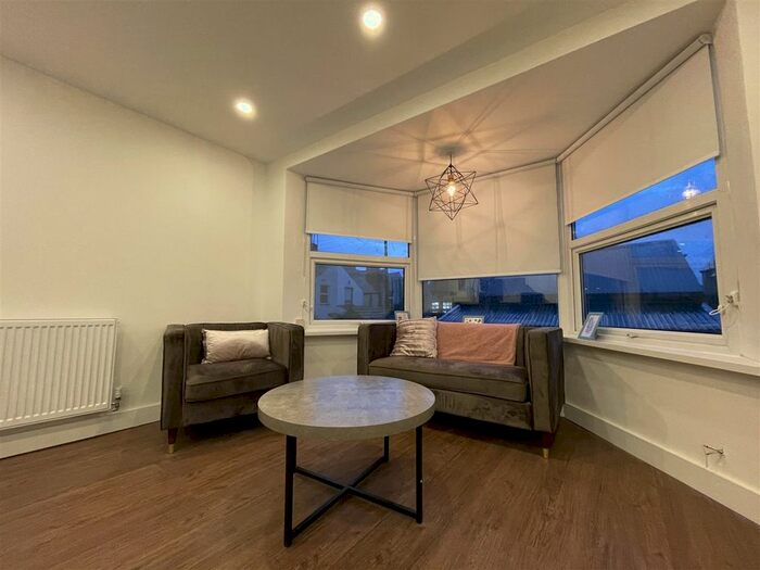 2 Bedroom Flat To Rent In Ninian Road, Cardiff, CF23