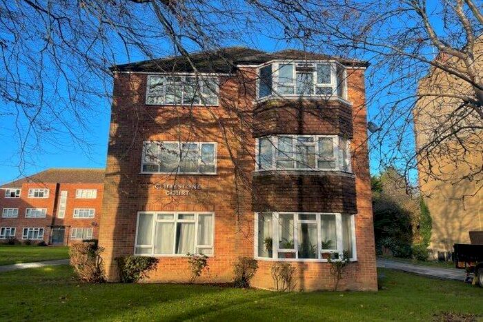 2 Bedroom Flat To Rent In Shorncliffe Road, Folkestone, CT20